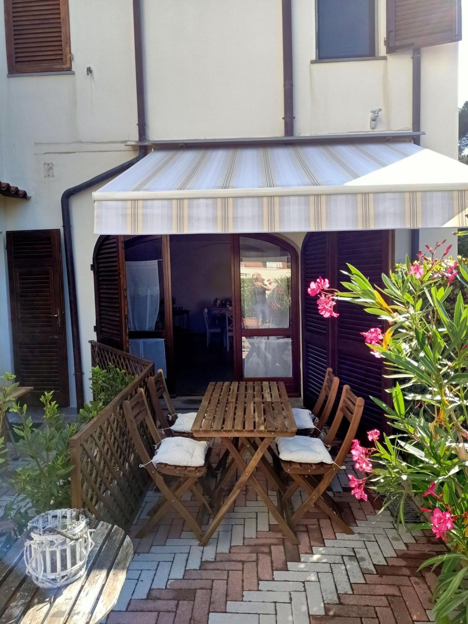 Ferienwohnung La Casa Di Filippo Quercianella Exterior foto